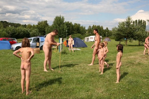 Photo nudism - games outdoors Photo nudism - games outdoors