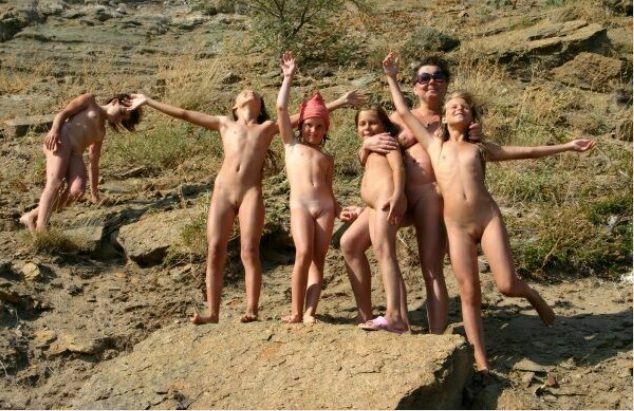 Gallery of the family nudism Gallery of the family nudism