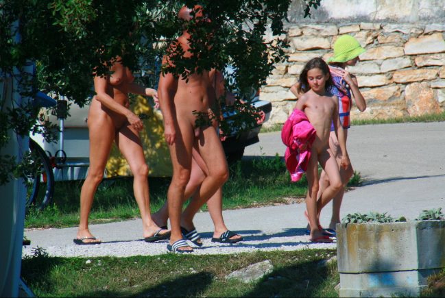 Fotos, wo der Rest Nudisten Deutschland Fotos, wo der Rest Nudisten Deutschland